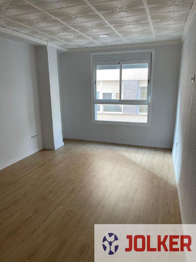 For sale of flat in Burriana