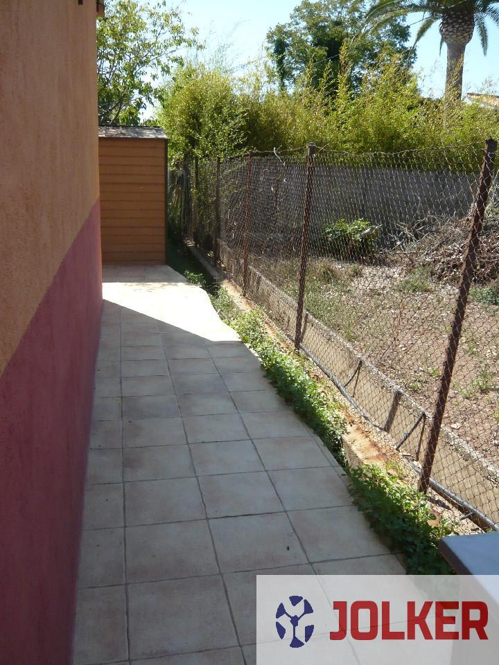For rent of house in Burriana