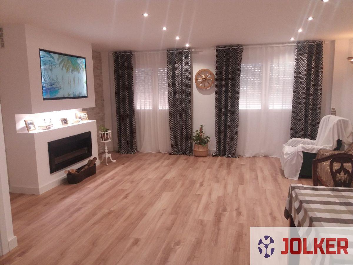 For sale of flat in Burriana