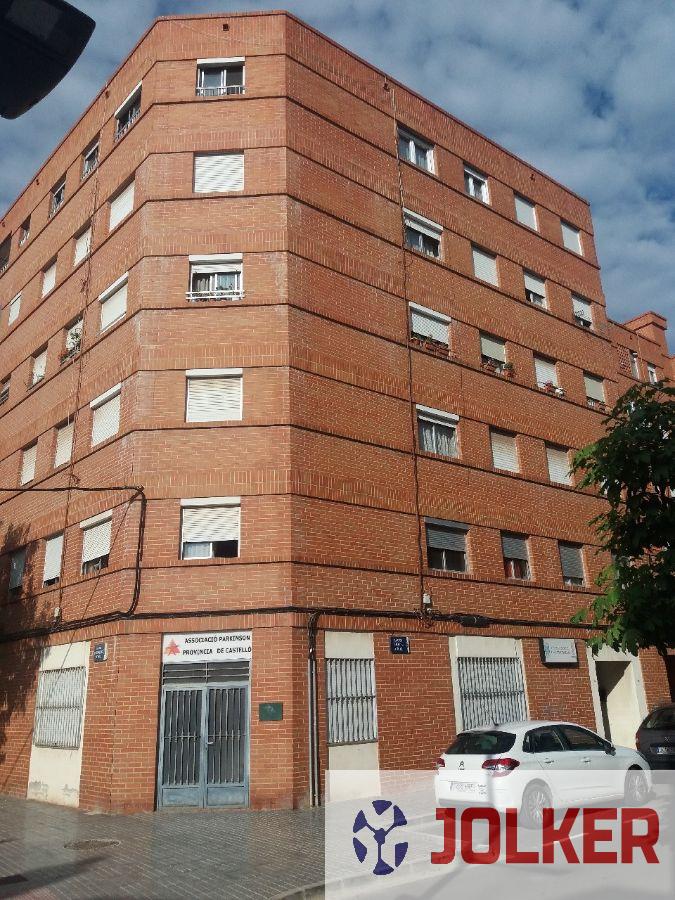 For sale of flat in Burriana