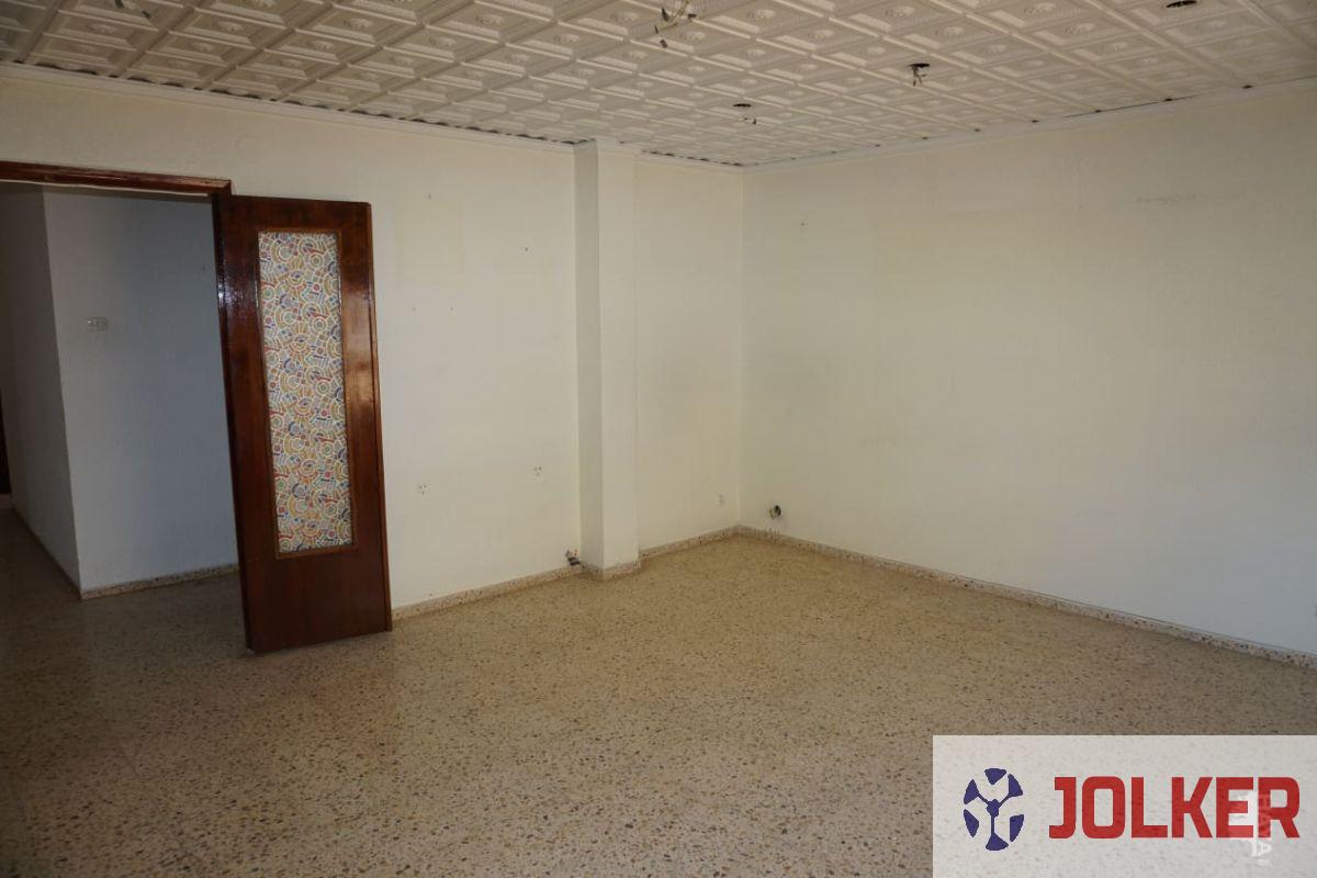 For sale of flat in Burriana