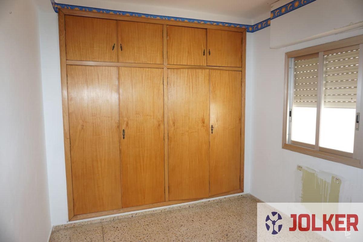 For sale of flat in Burriana