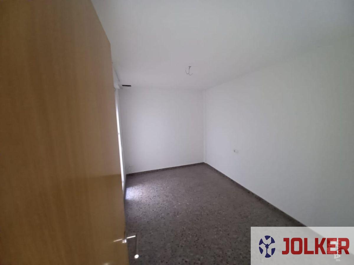 For sale of flat in Almazora
