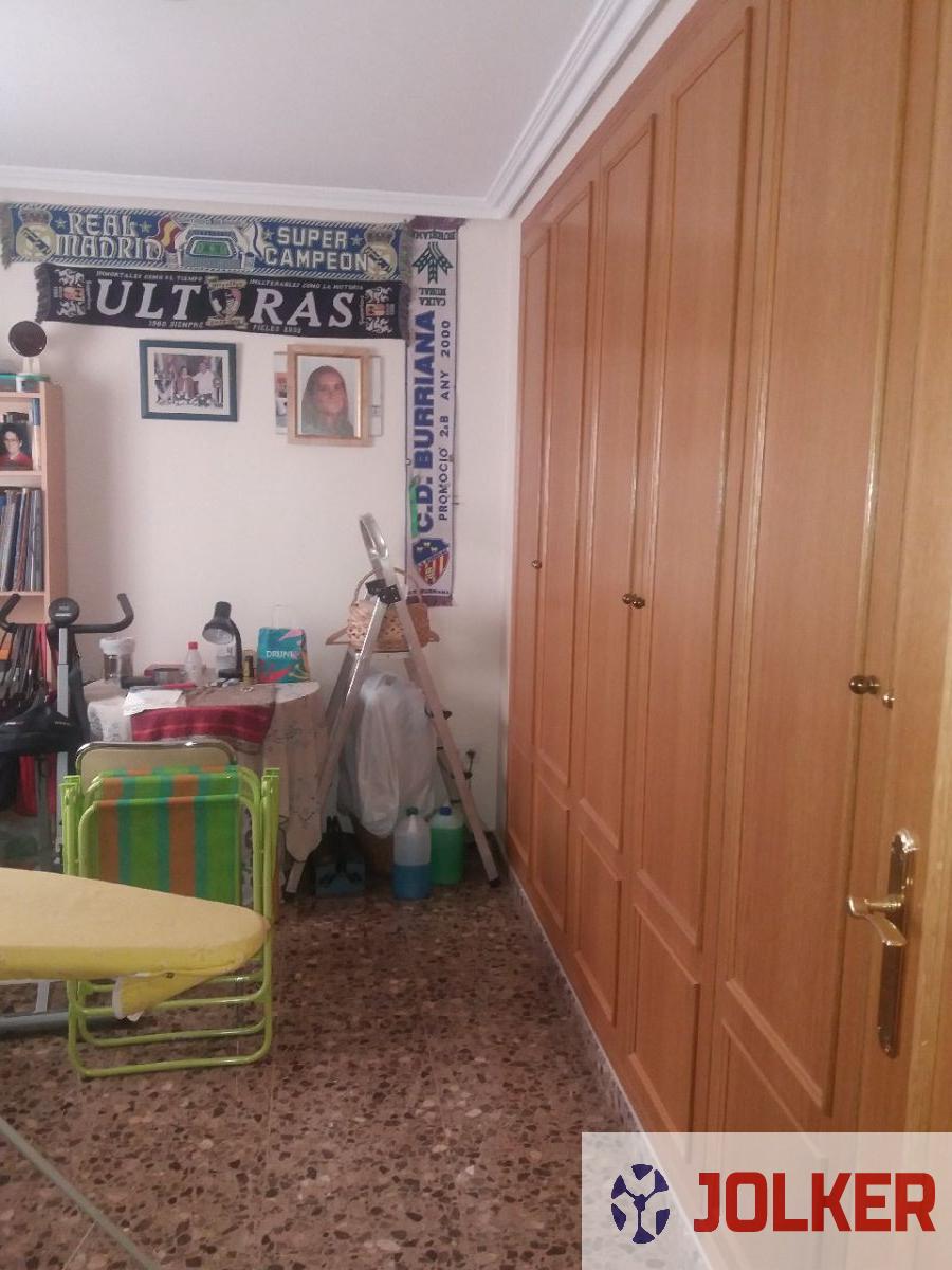 For sale of flat in Burriana