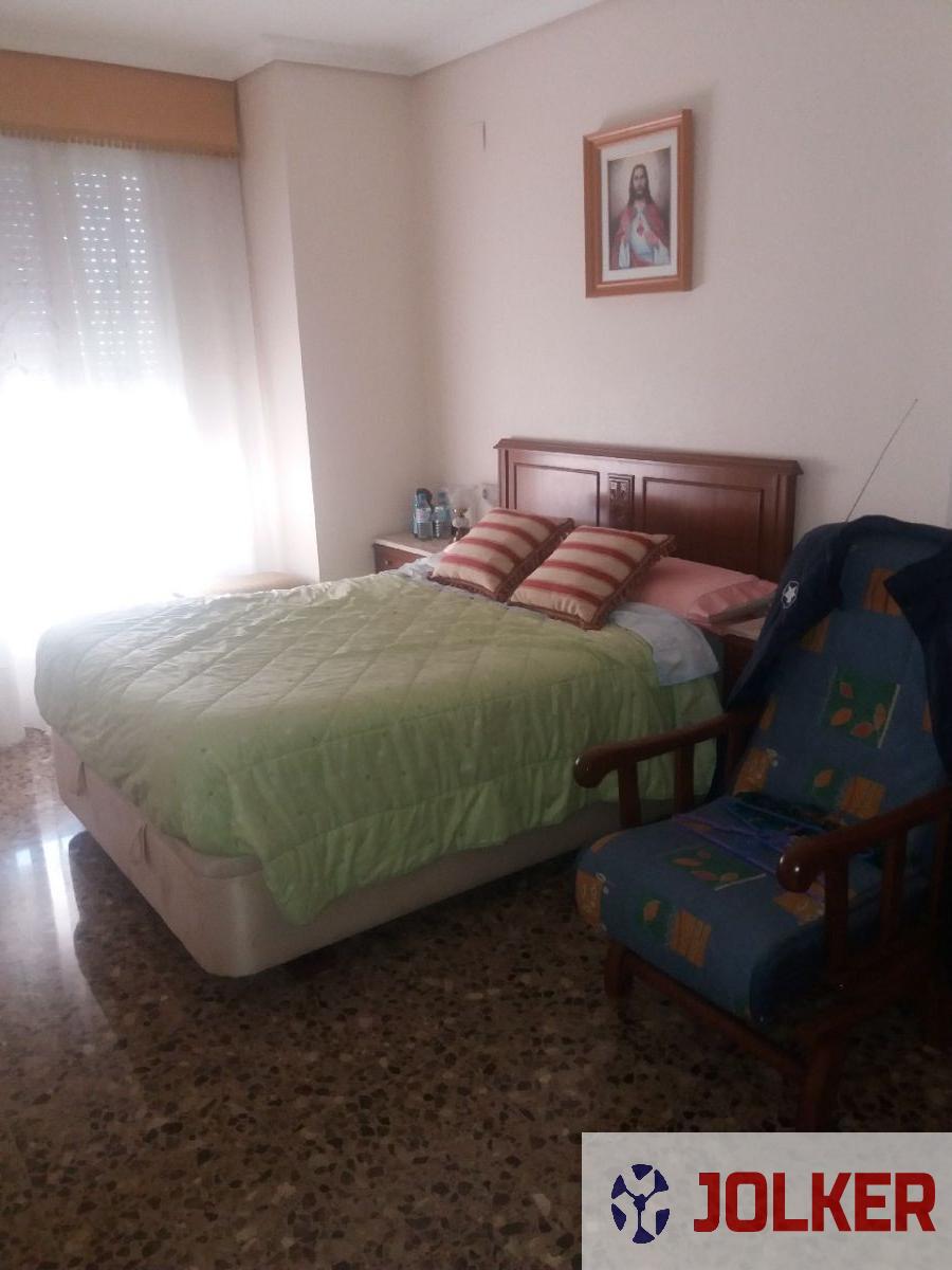 For sale of flat in Burriana