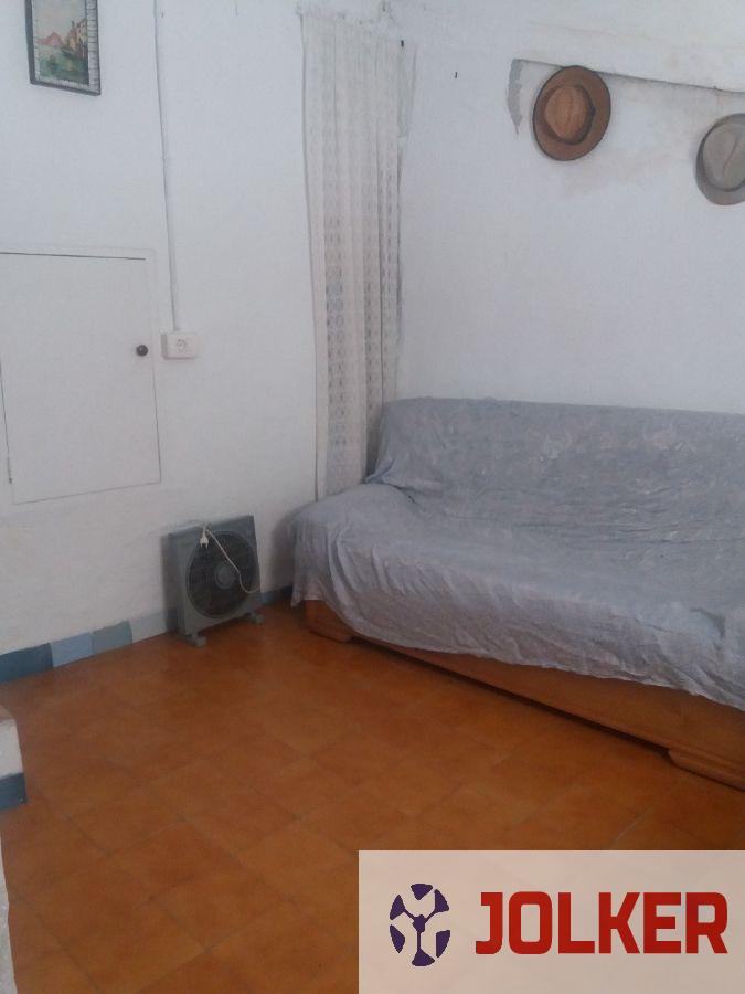 For rent of house in Burriana