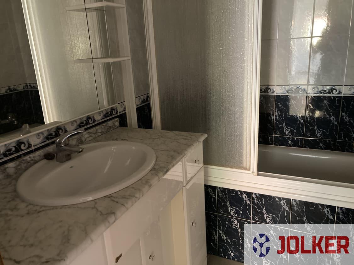 For sale of flat in Almazora