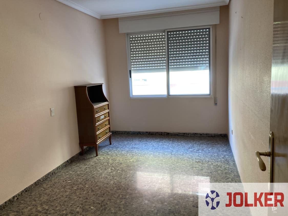 For sale of flat in Almazora