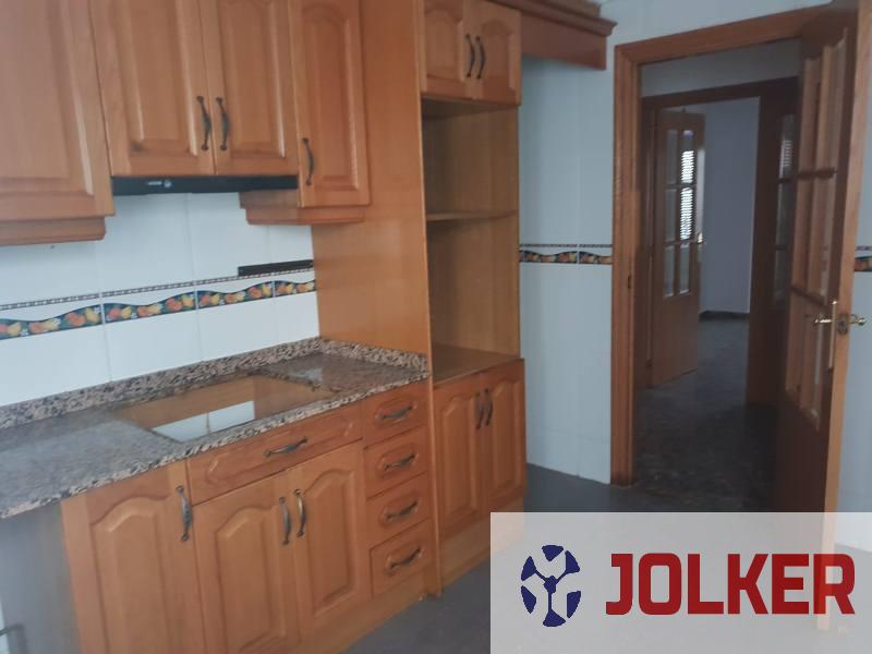 For sale of flat in Onda