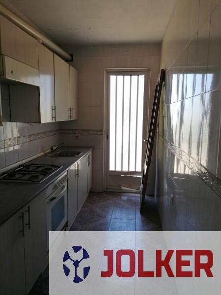 For sale of flat in Almazora