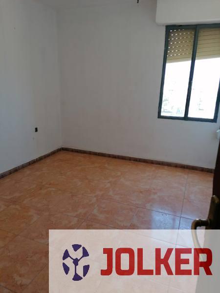 For sale of flat in Almazora