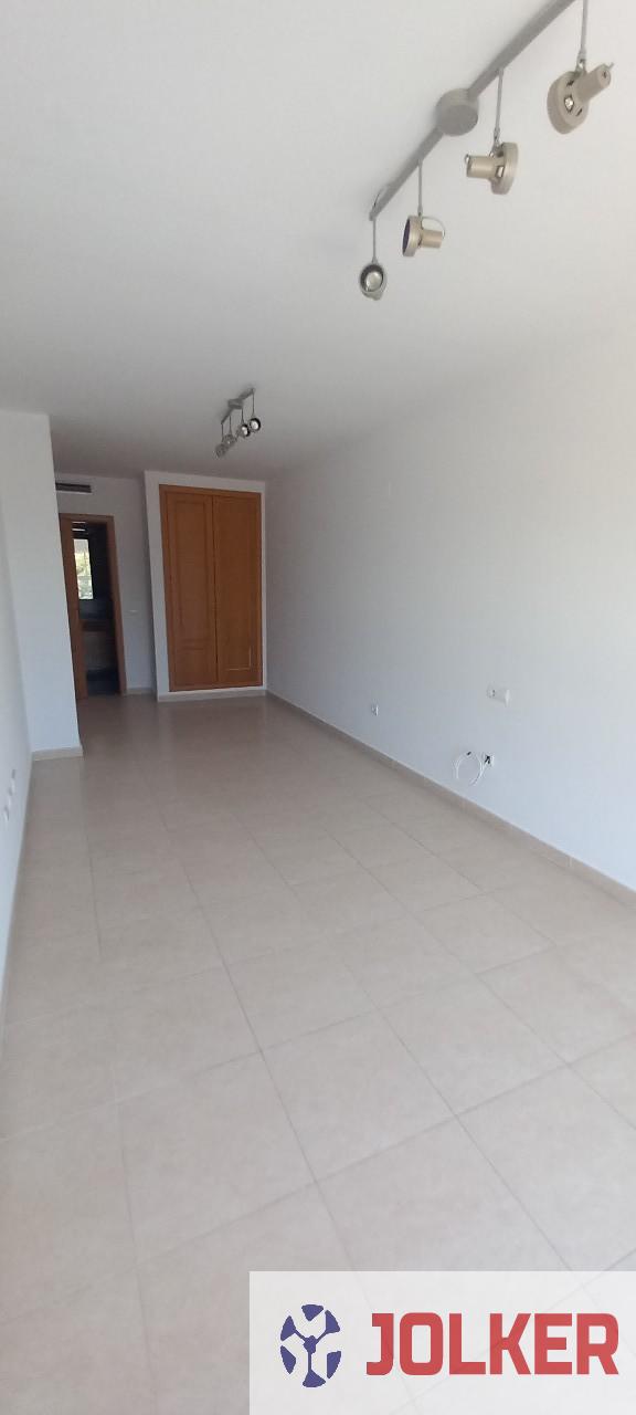 For rent of flat in Burriana
