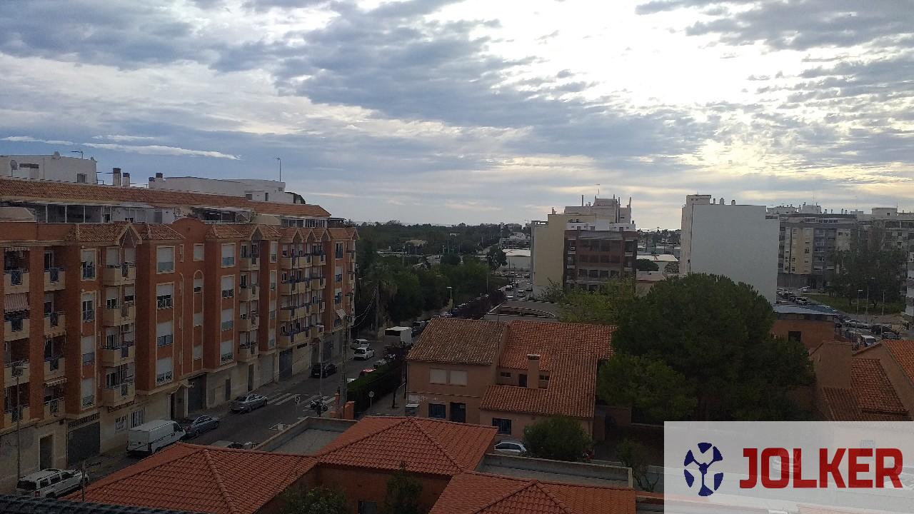For sale of flat in Burriana