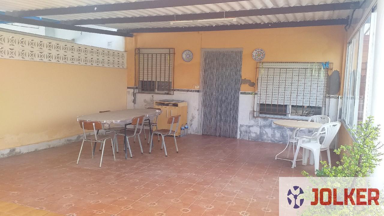 For sale of chalet in Burriana