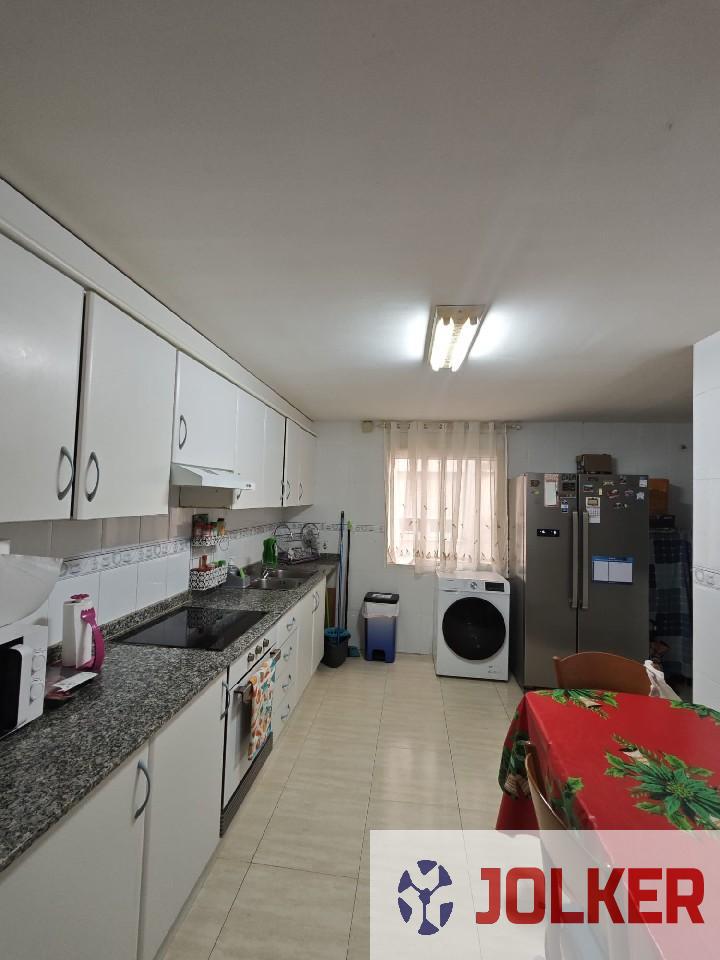 For sale of flat in Burriana