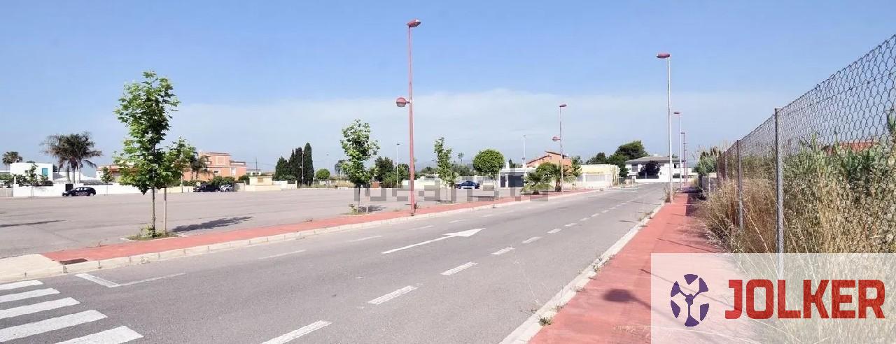 For sale of land in Burriana