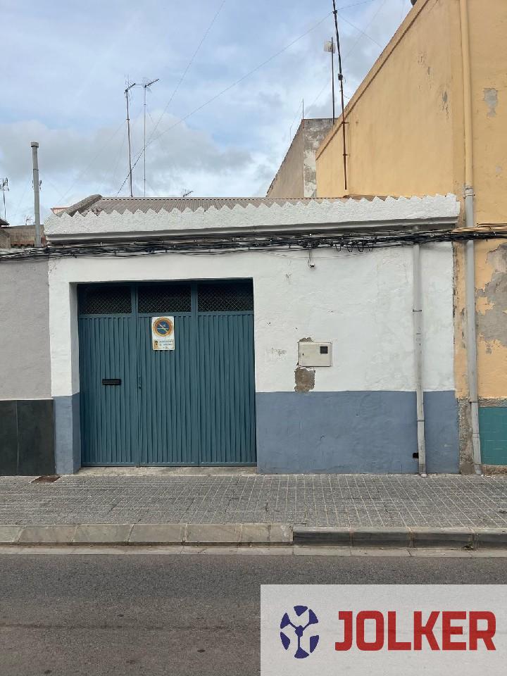 For sale of commercial in Burriana