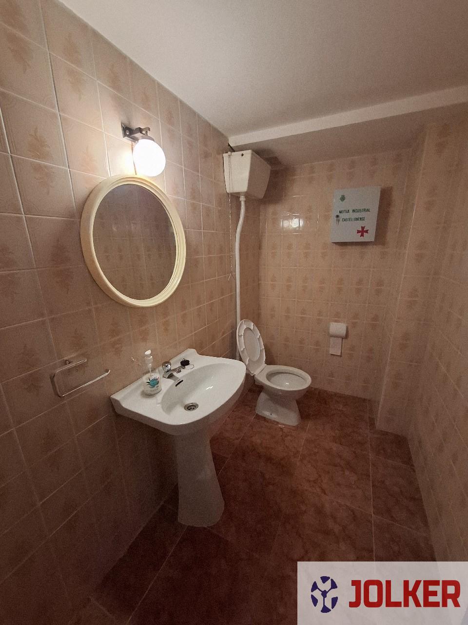For sale of commercial in Burriana