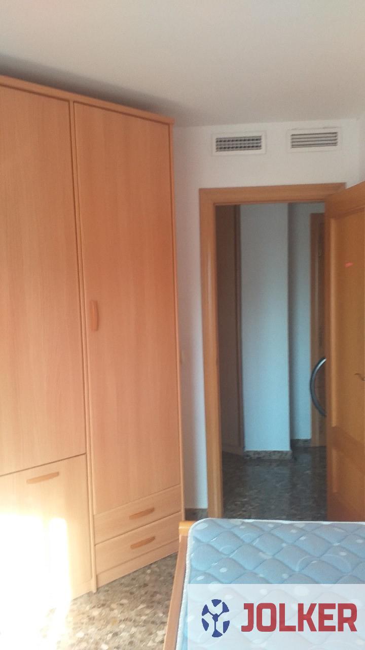 For sale of flat in Burriana