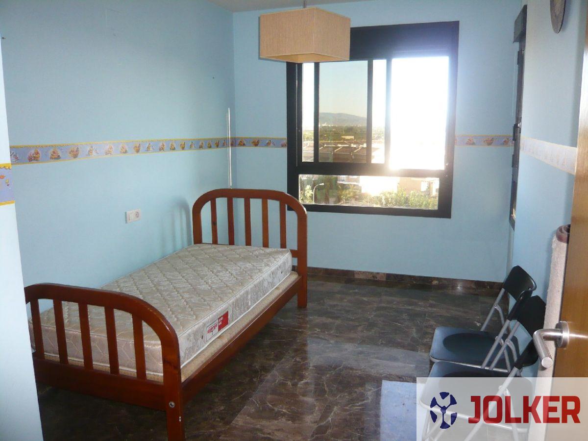 For sale of flat in Burriana