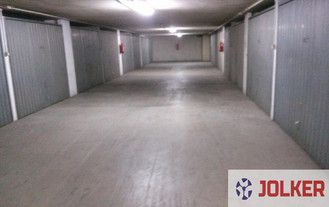 For sale of garage in Burriana