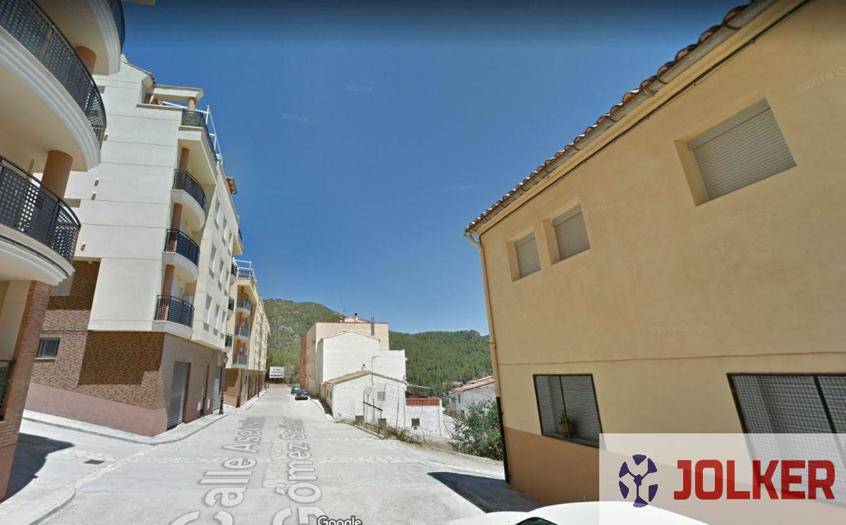 For sale of land in Montanejos