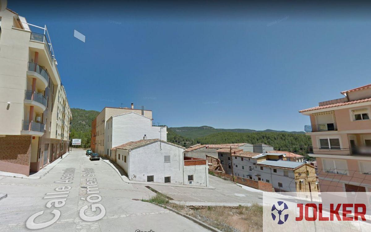 For sale of land in Montanejos