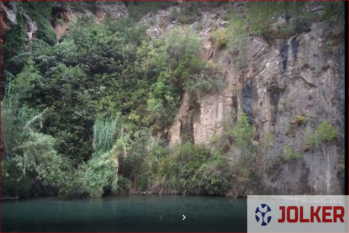 For sale of land in Montanejos