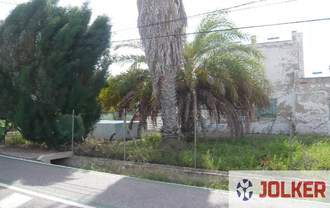 For sale of land in Burriana