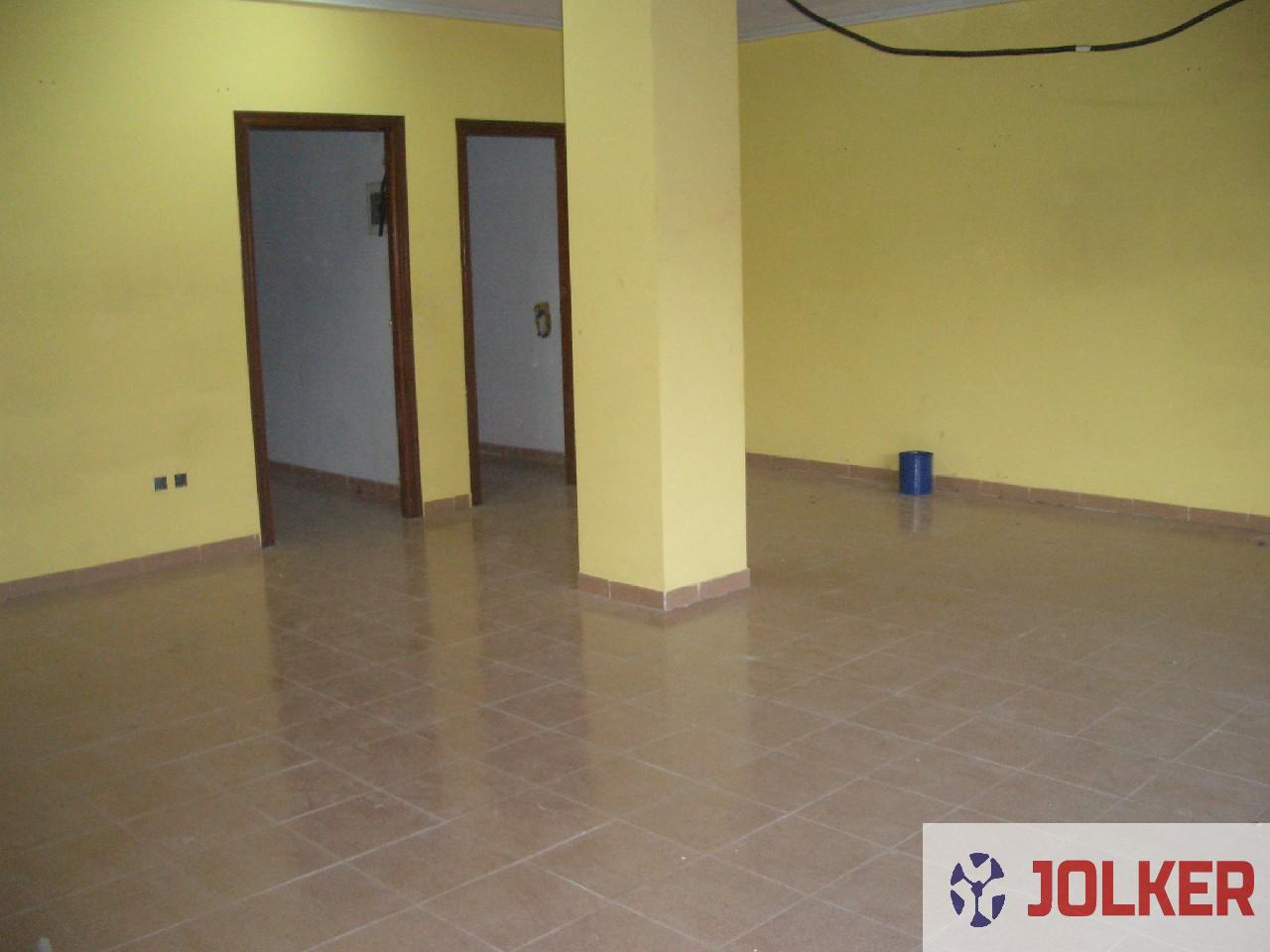 For rent of commercial in Burriana