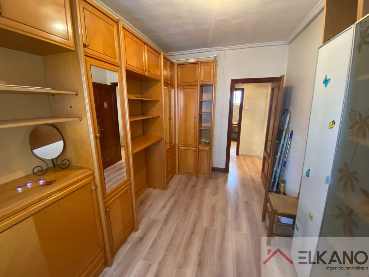 For sale of apartment in Barakaldo