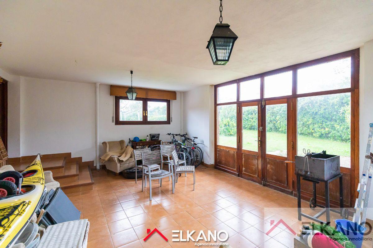 For sale of chalet in Bilbao