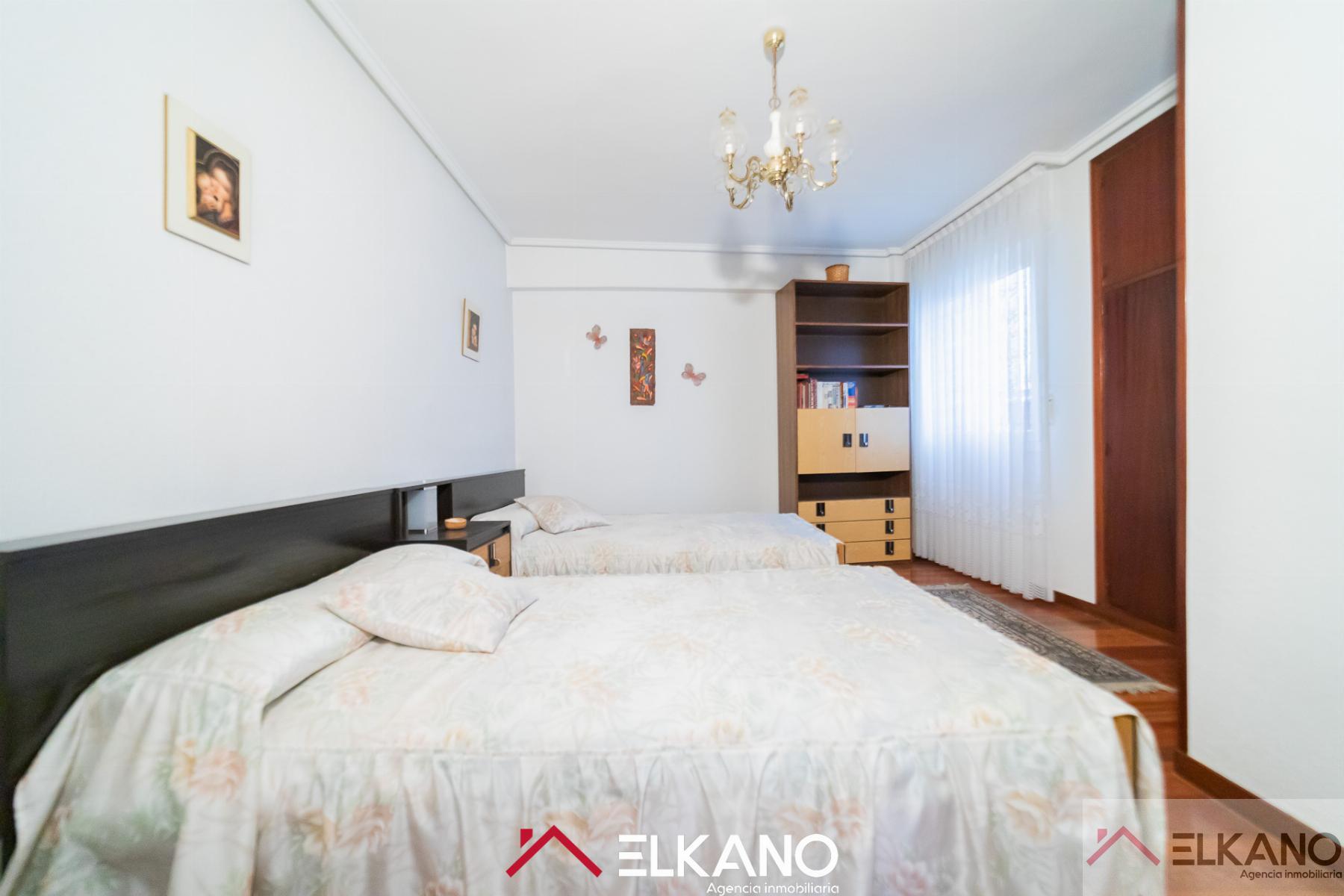 For sale of flat in Portugalete