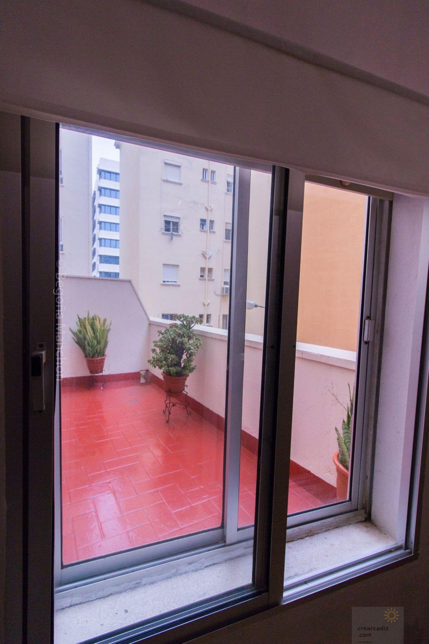 For sale of flat in Cádiz