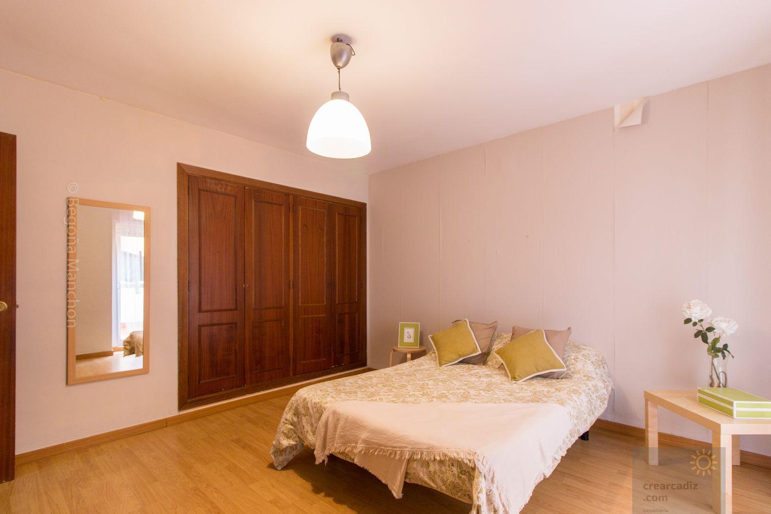 For sale of flat in Cádiz