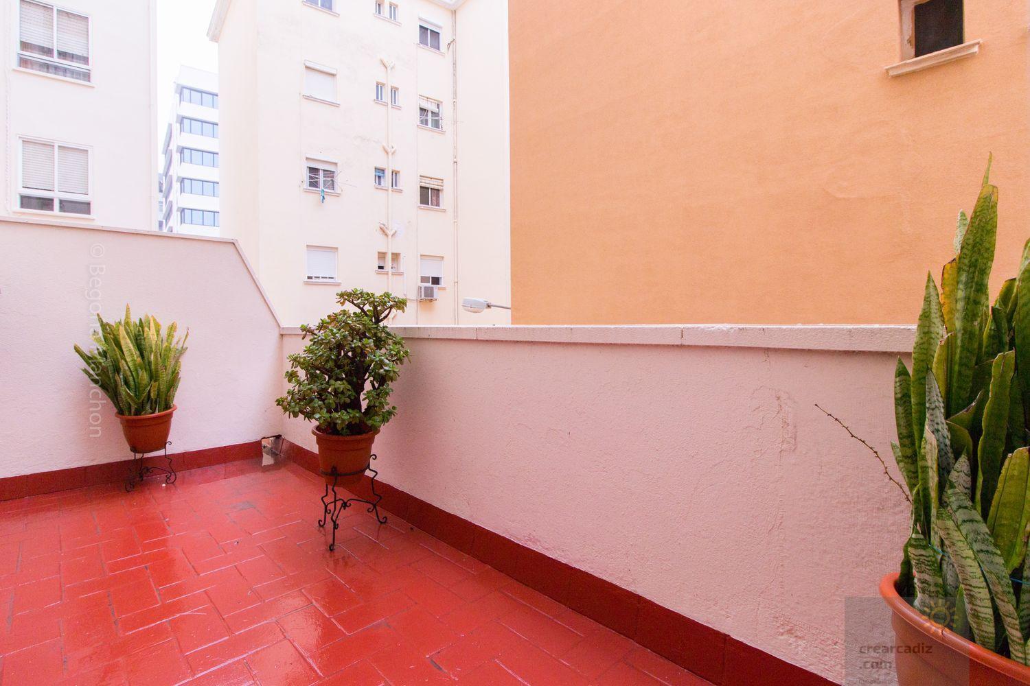 For sale of flat in Cádiz