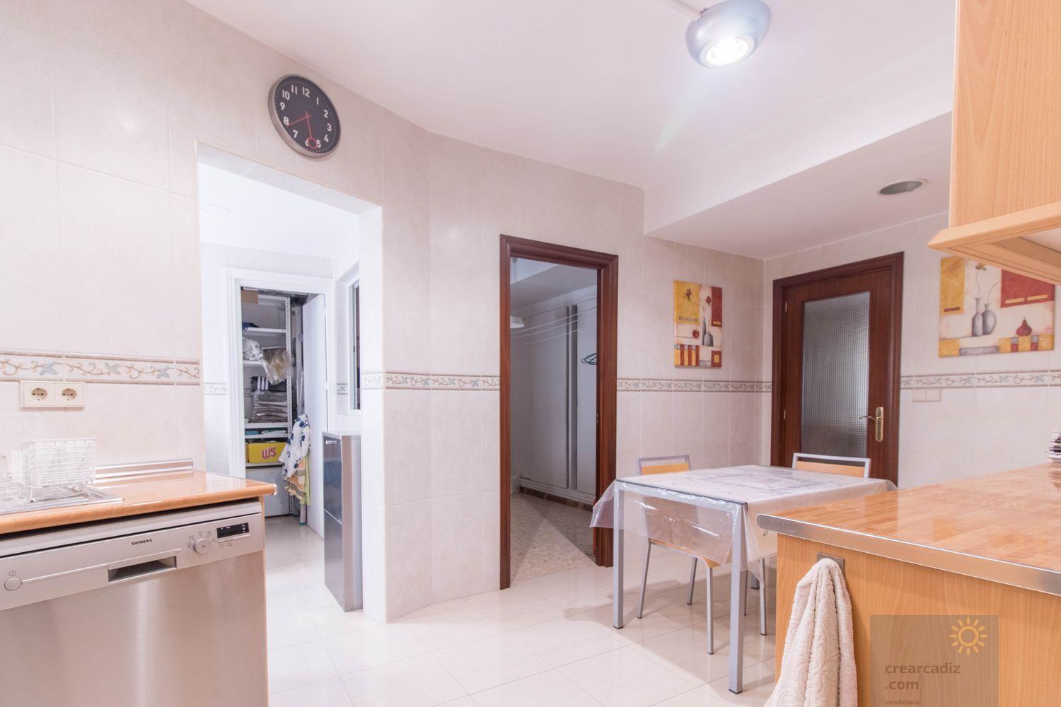 For sale of flat in Cádiz