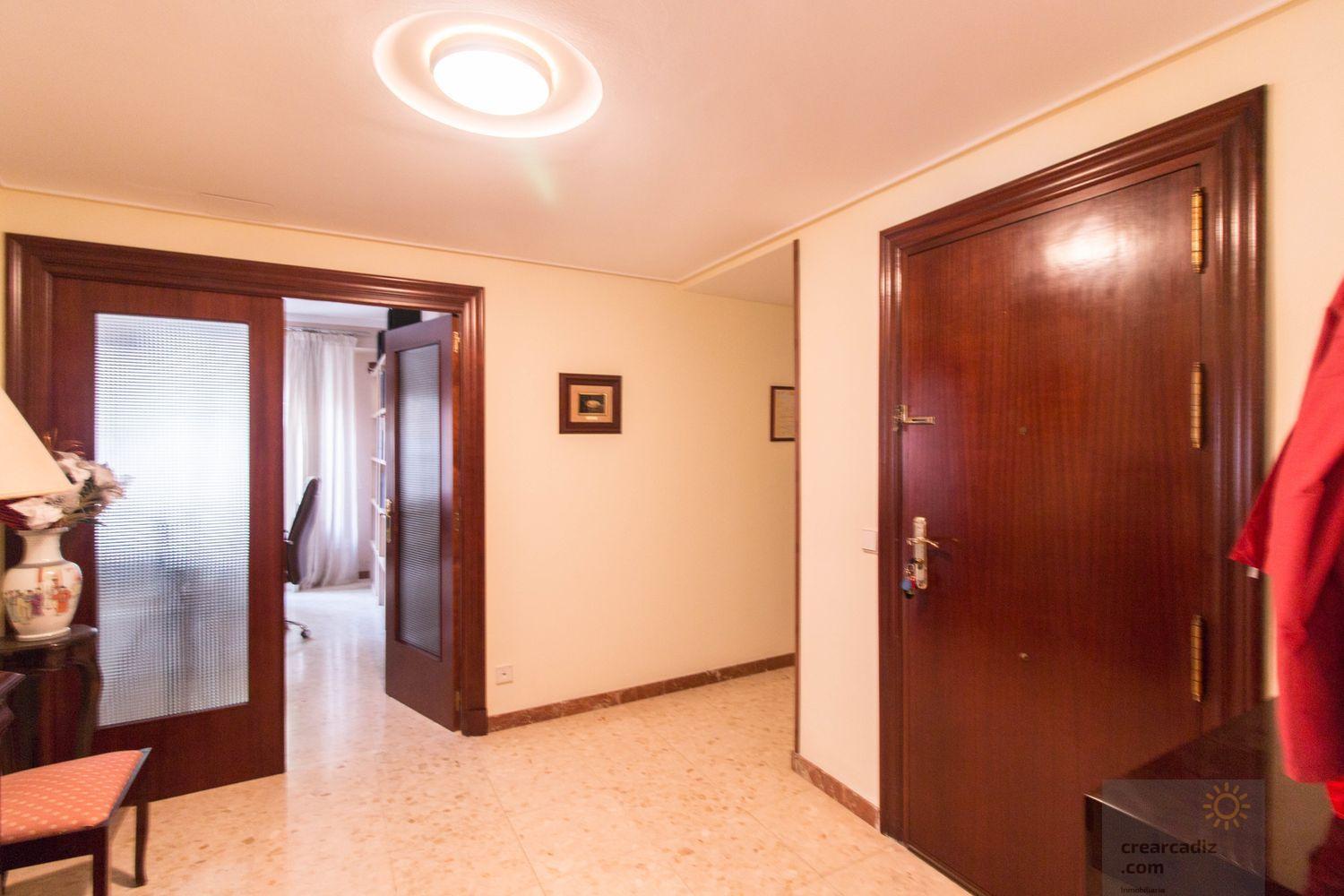 For sale of flat in Cádiz