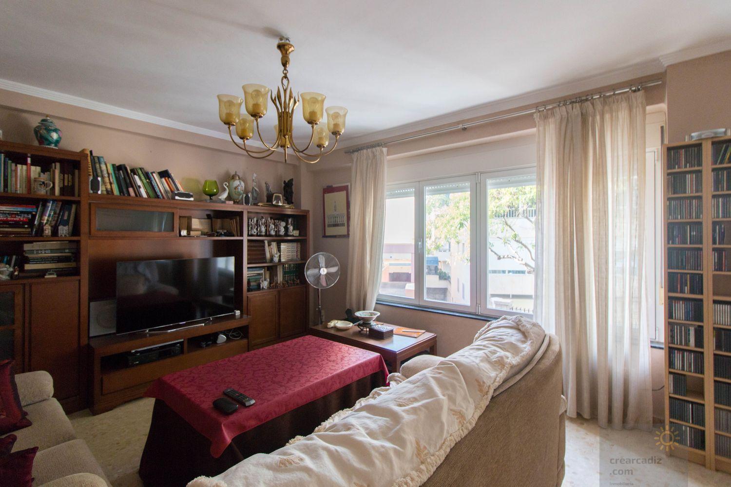 For sale of flat in Cádiz