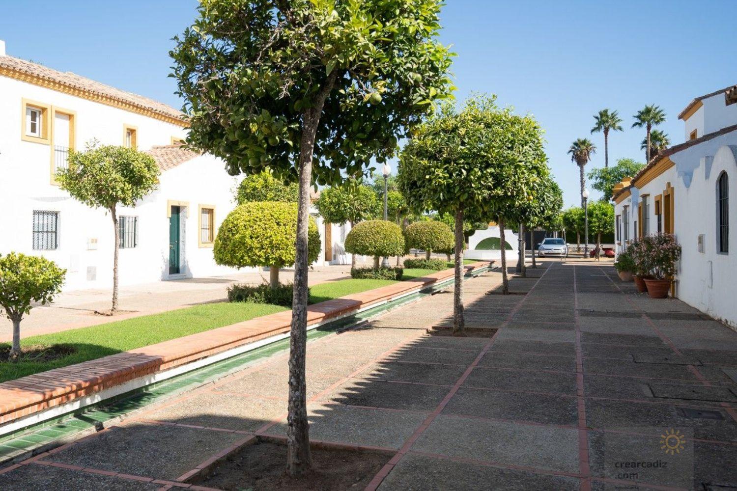 For sale of house in Chiclana de la Frontera