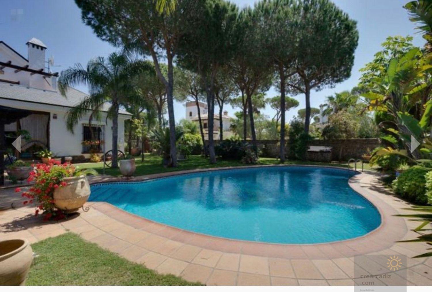 For sale of chalet in Chiclana de la Frontera