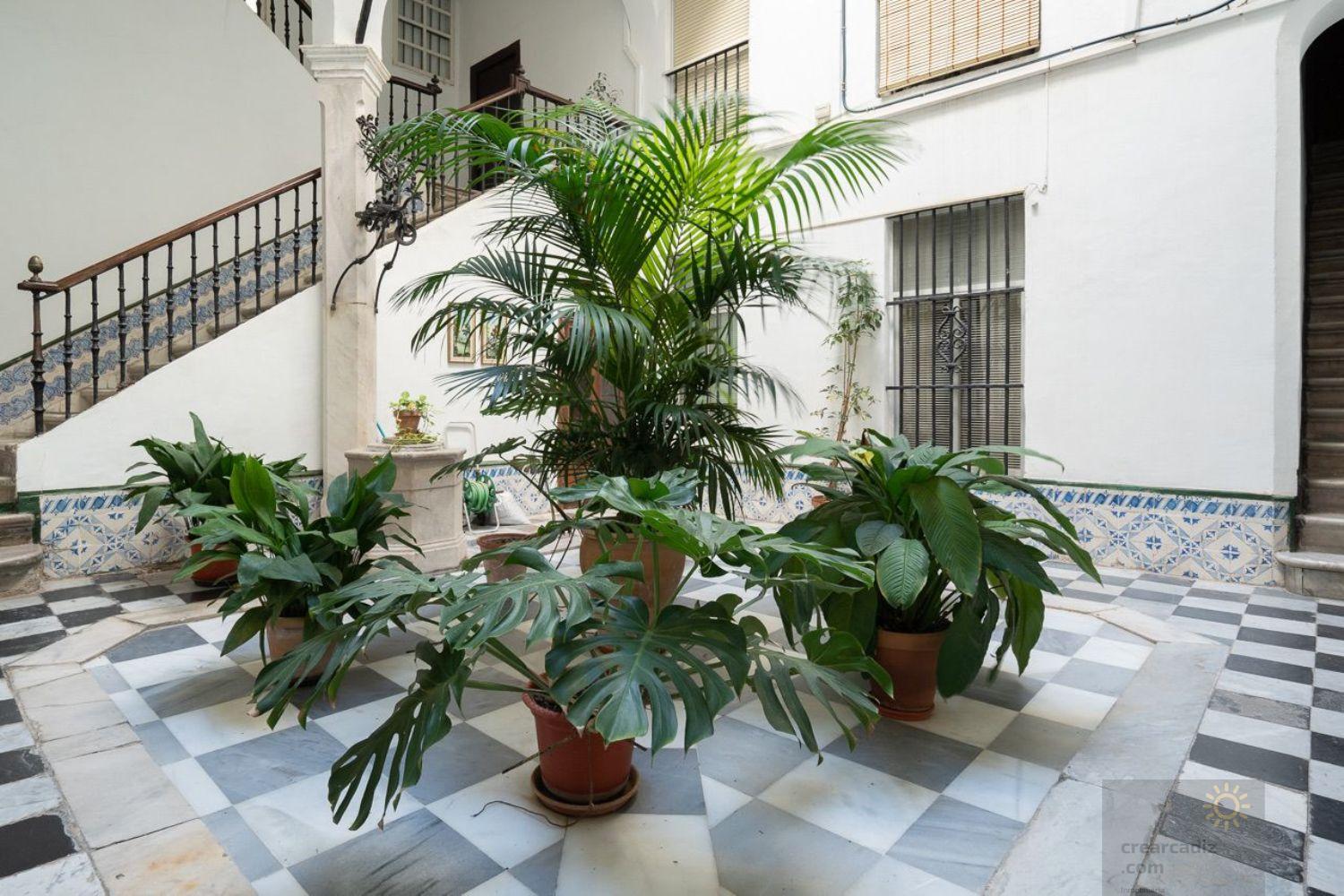 For sale of flat in Cádiz