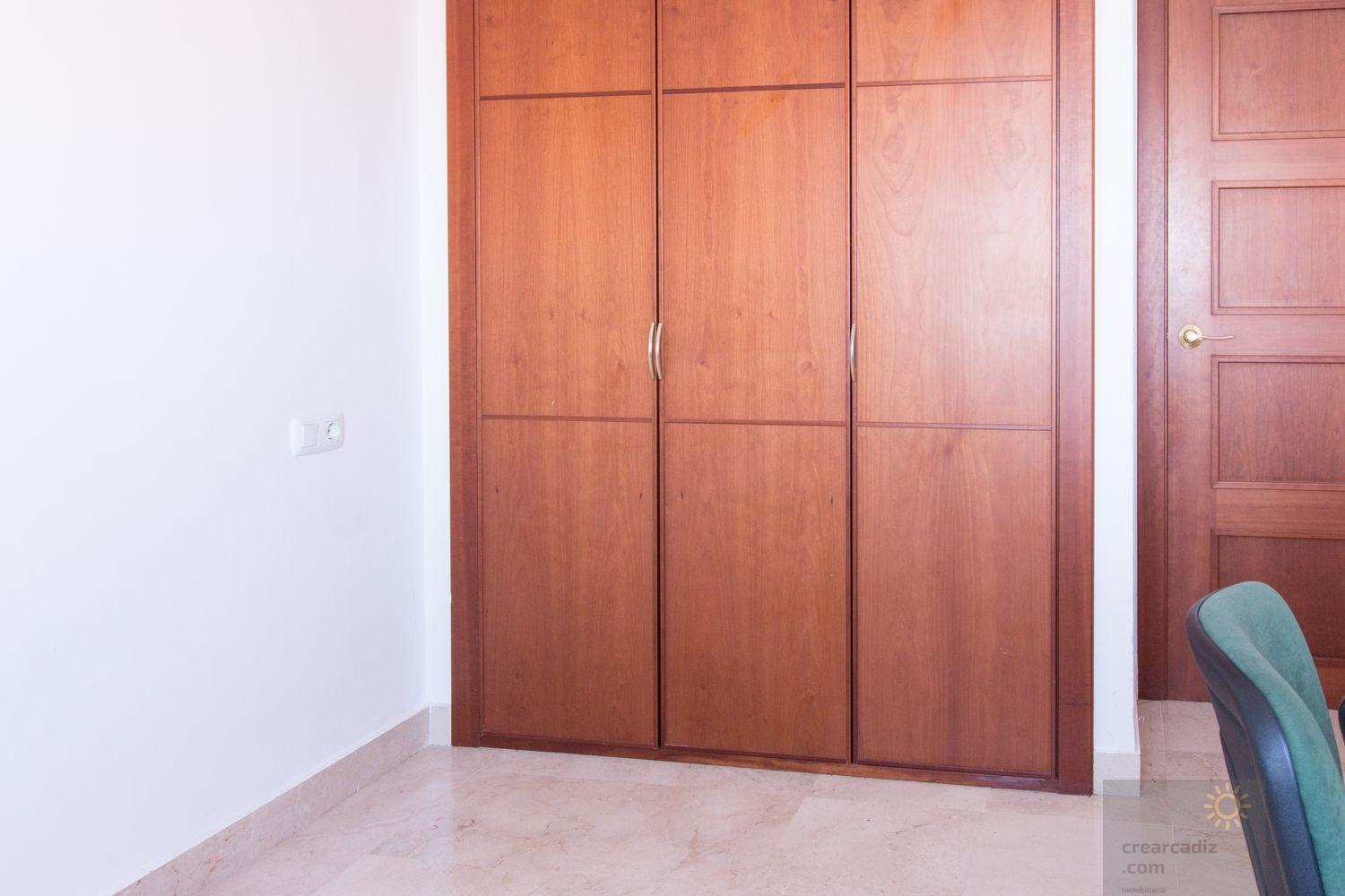 For sale of flat in Cádiz