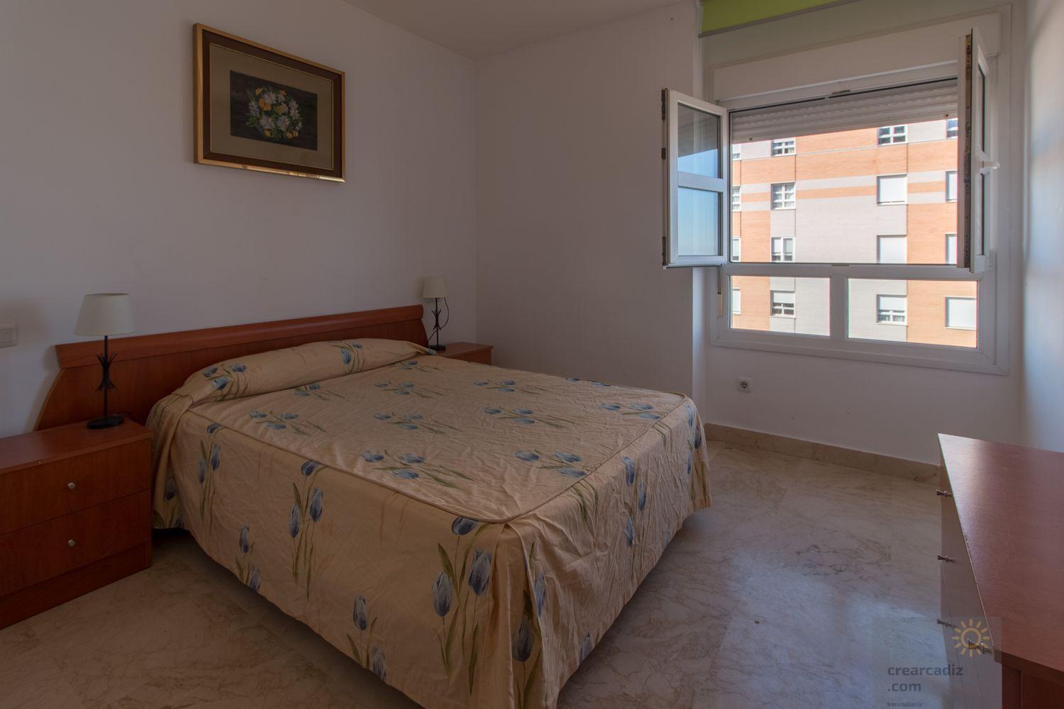 For sale of flat in Cádiz