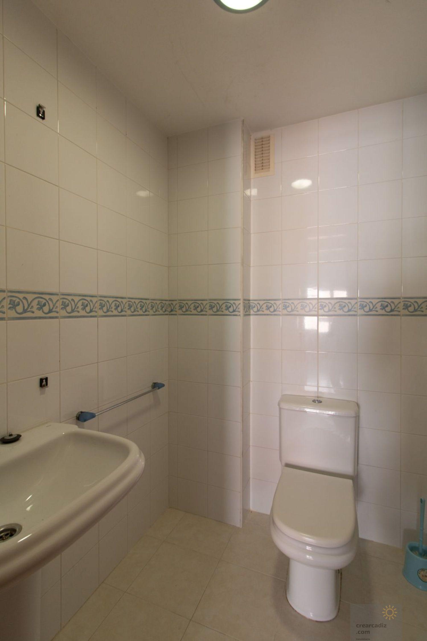 For sale of flat in Cádiz