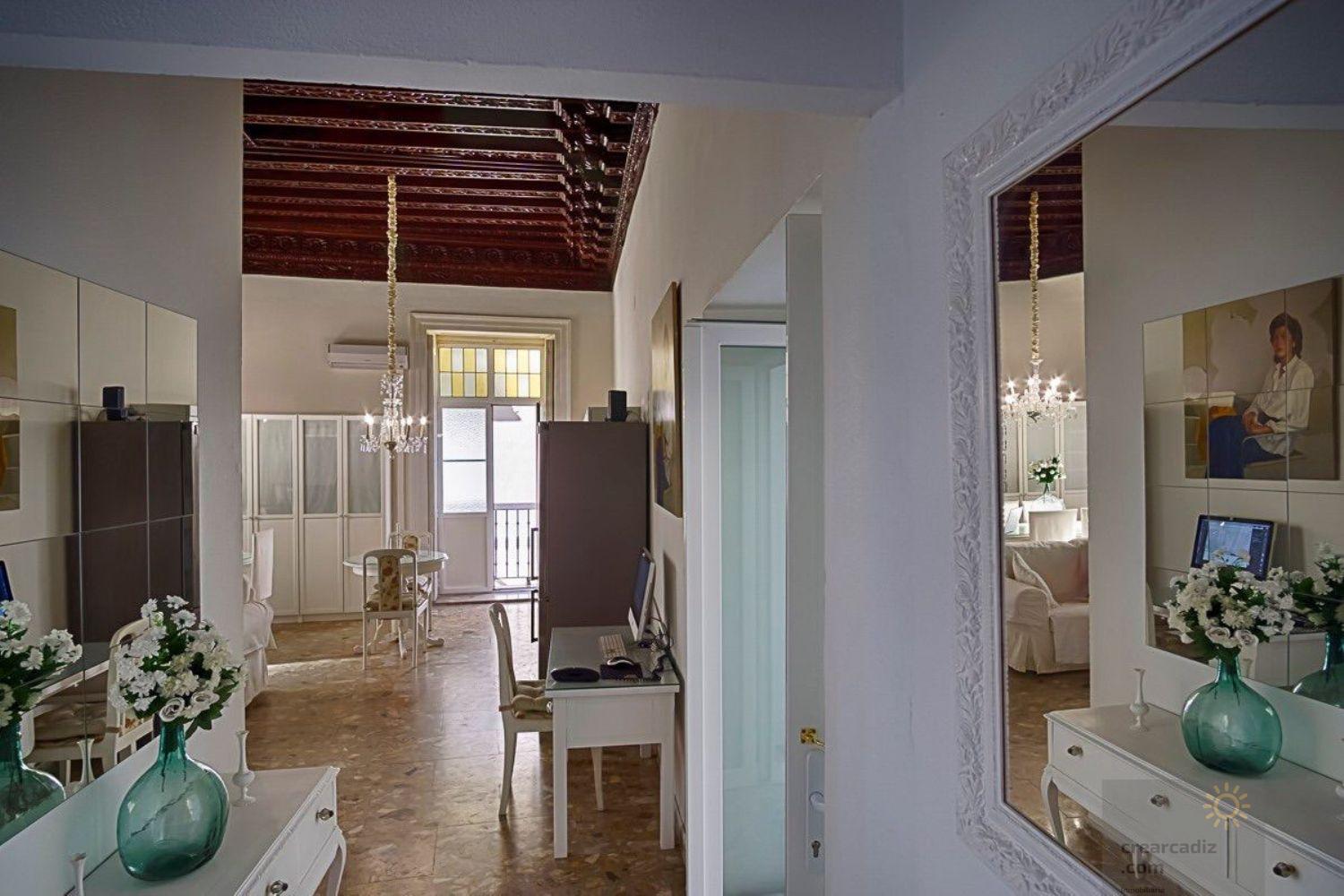 For sale of flat in Cádiz