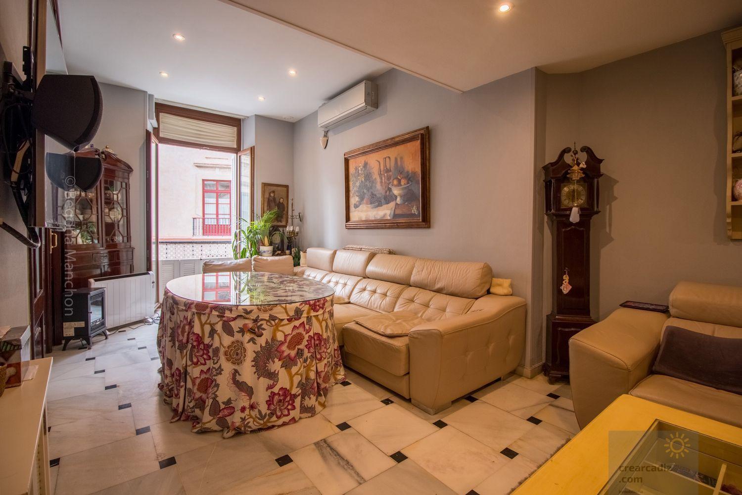 For sale of flat in Cádiz