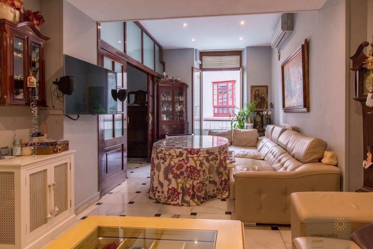 For sale of flat in Cádiz