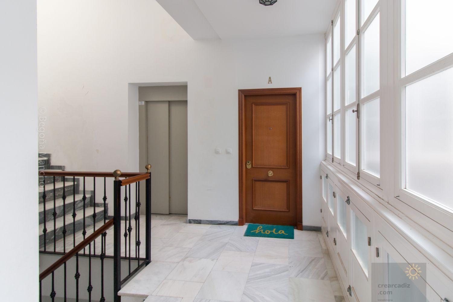 For sale of flat in Cádiz