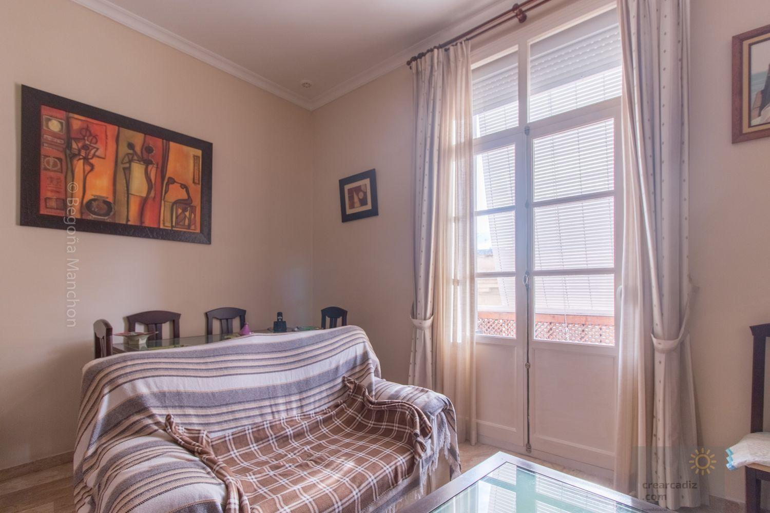 For sale of flat in Cádiz